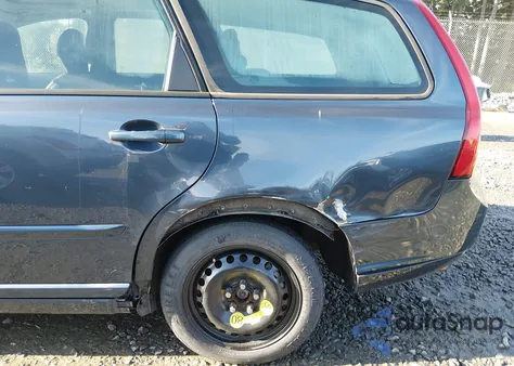 2008 Volvo V50 T5 z USA, uszkodzony, nr VIN YV1MJ672082410896